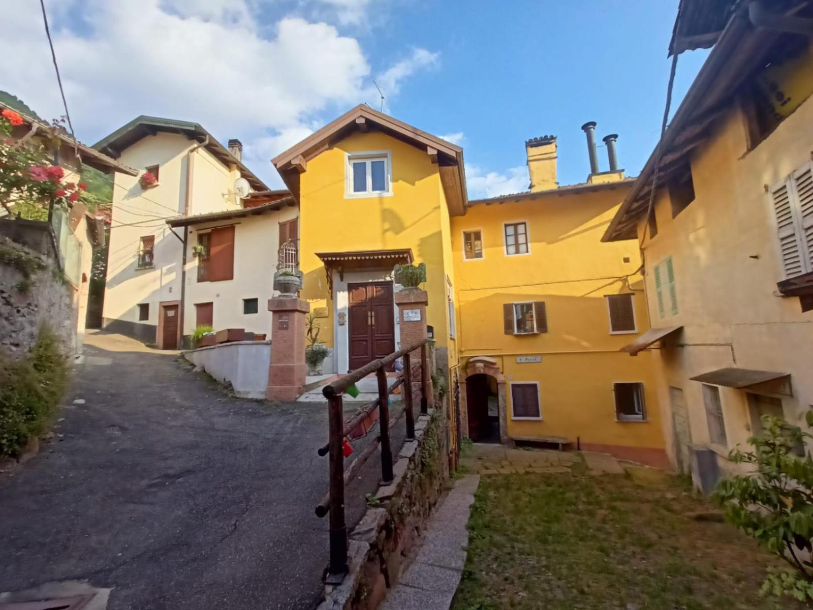 Foresteria Lombarda B & B Ca' Pelitti Ganna エクステリア 写真